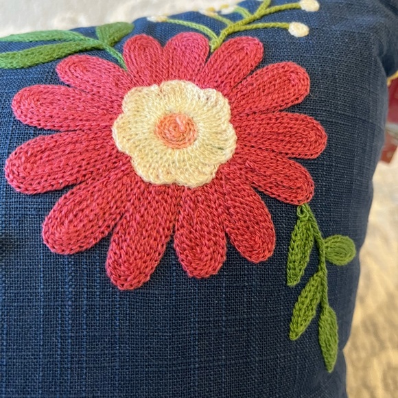 NWT Spring Gatherings Embroidered Pillow - Picture 11 of 13